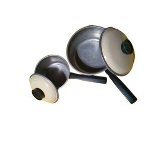 Vintage Club Cookware Saucepans W/ Lids 4 Piece Set Cast Aluminum Light Yellow